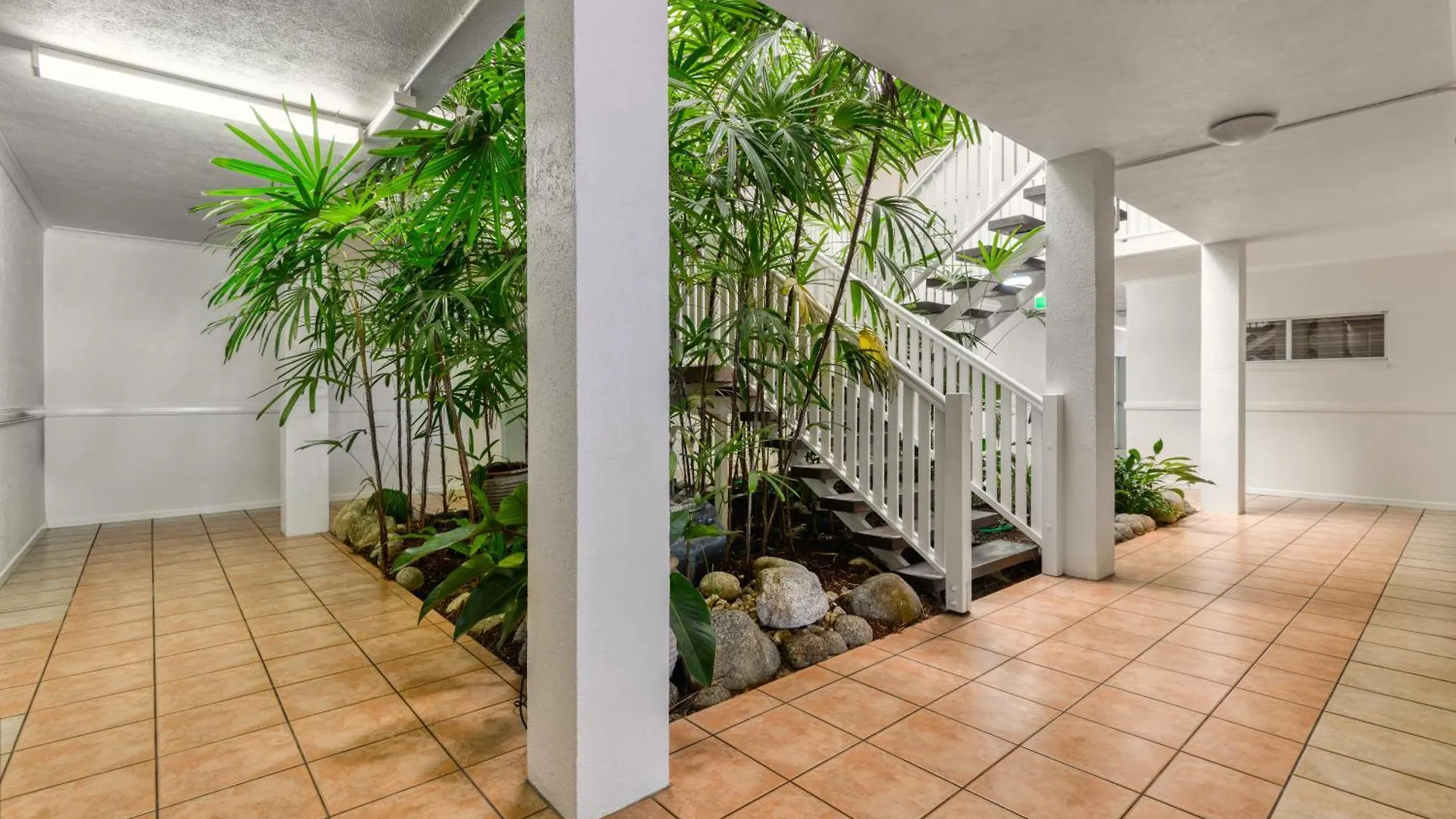 Apartment #6 @ Palm Villas Port Douglas